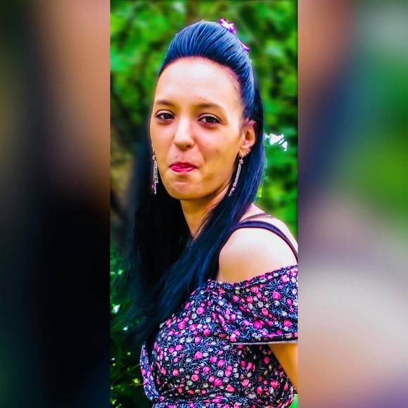 Meet your Posher, Melissa - Picture 1 of 1